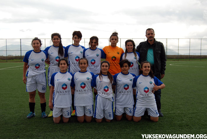 Yüksekova kadın futbol takımı hazırlık maçı yaptı 8
