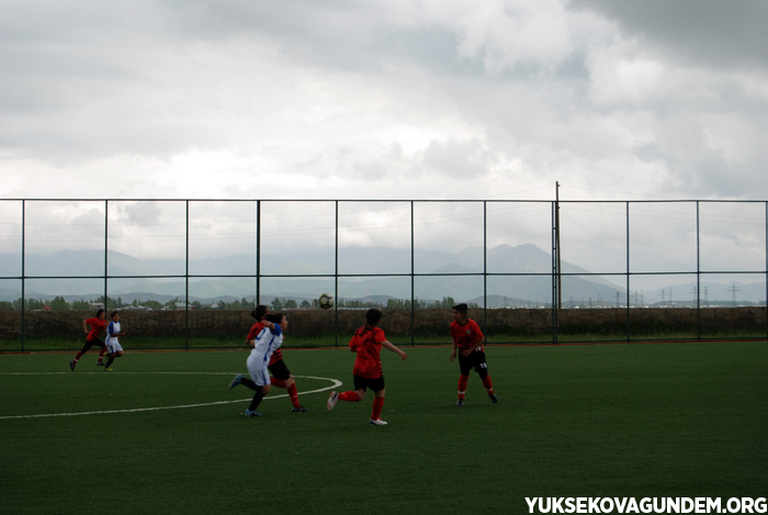 Yüksekova kadın futbol takımı hazırlık maçı yaptı 9