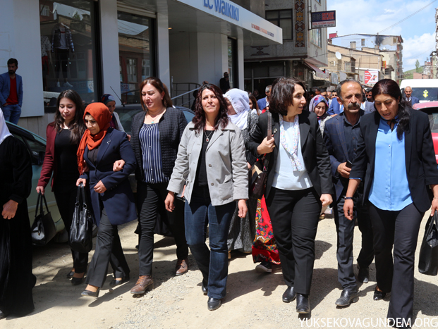 Yüksekova’da HDP seçim bürosu açıldı 1