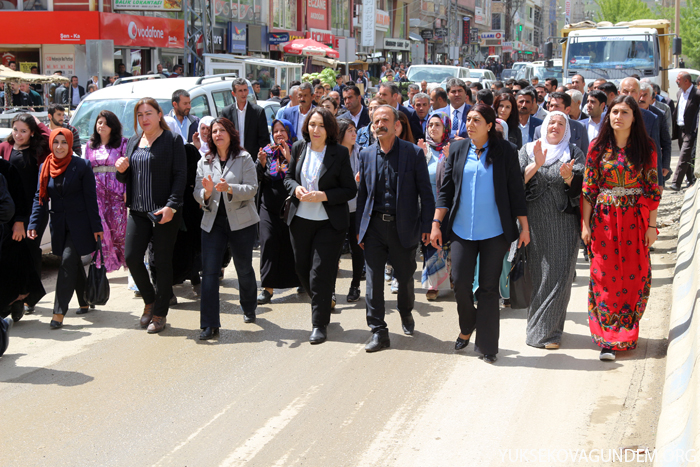Yüksekova’da HDP seçim bürosu açıldı 2