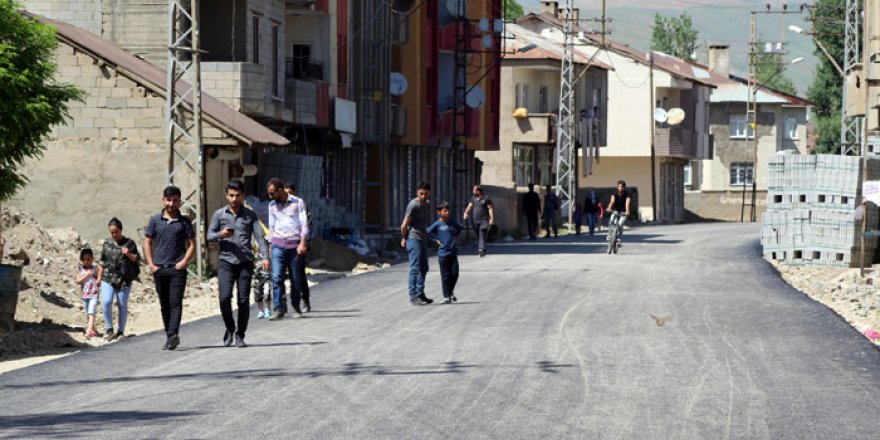 Yüksekova'da Asfalt çalışmalarına start verildi