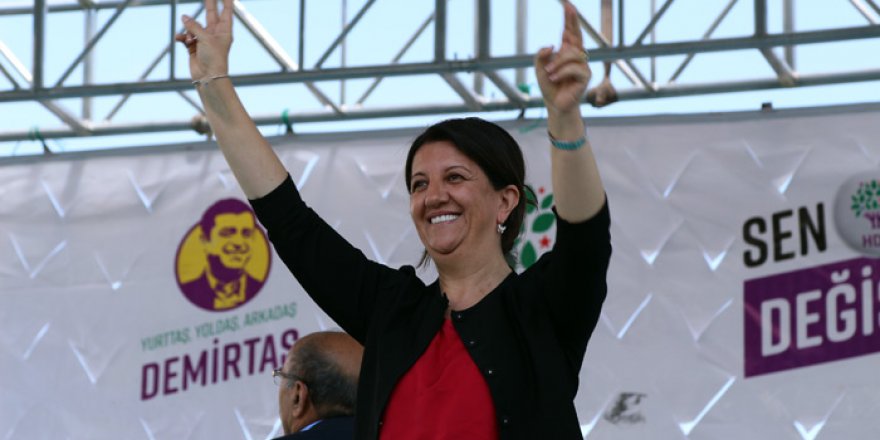 HDP Yüksekova'da miting düzenledi