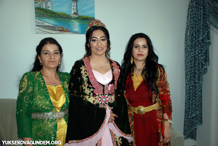 Karay Ailesinin mutlu günü 102