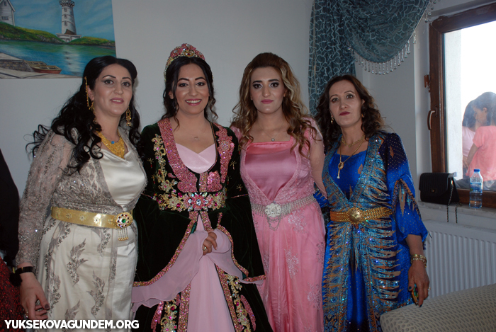 Karay Ailesinin mutlu günü 112