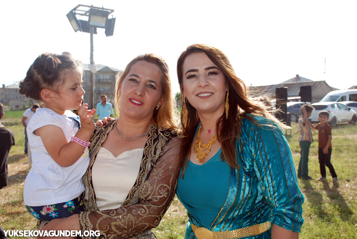 Karay Ailesinin mutlu günü 120