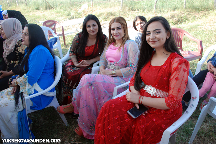 Karay Ailesinin mutlu günü 121