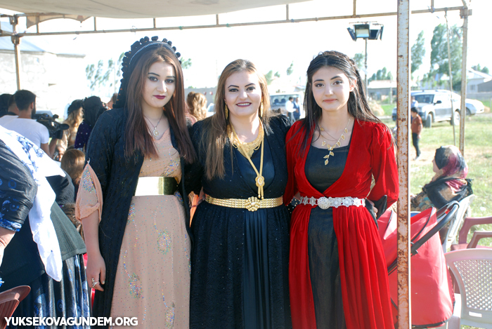 Karay Ailesinin mutlu günü 123