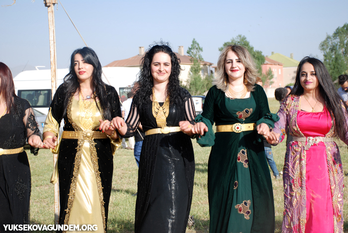 Karay Ailesinin mutlu günü 127