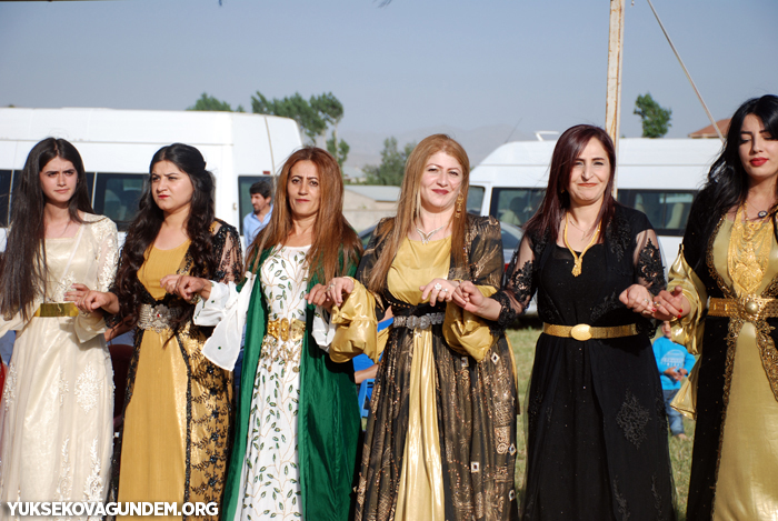 Karay Ailesinin mutlu günü 128