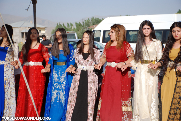 Karay Ailesinin mutlu günü 129