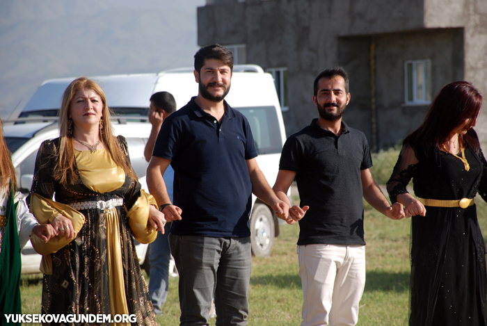 Karay Ailesinin mutlu günü 130