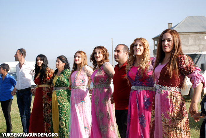 Karay Ailesinin mutlu günü 135