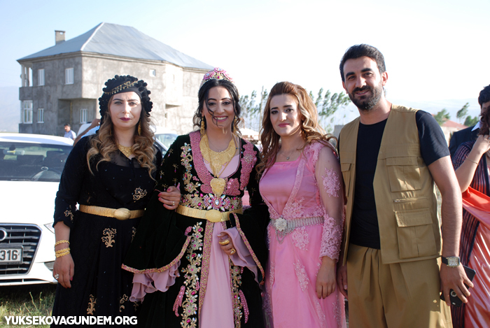 Karay Ailesinin mutlu günü 139