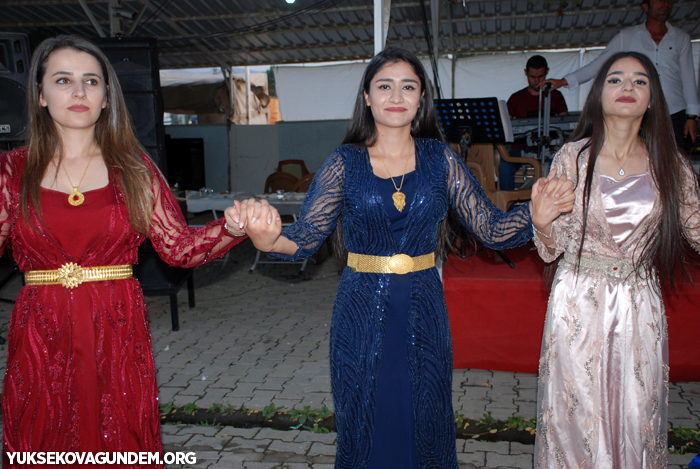 Karay Ailesinin mutlu günü 142