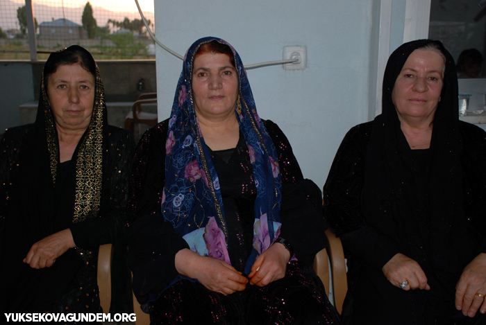 Karay Ailesinin mutlu günü 151