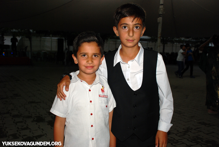 Karay Ailesinin mutlu günü 154