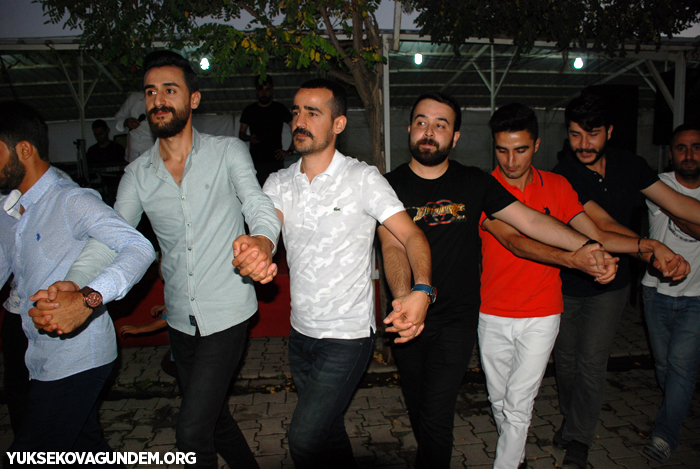 Karay Ailesinin mutlu günü 158