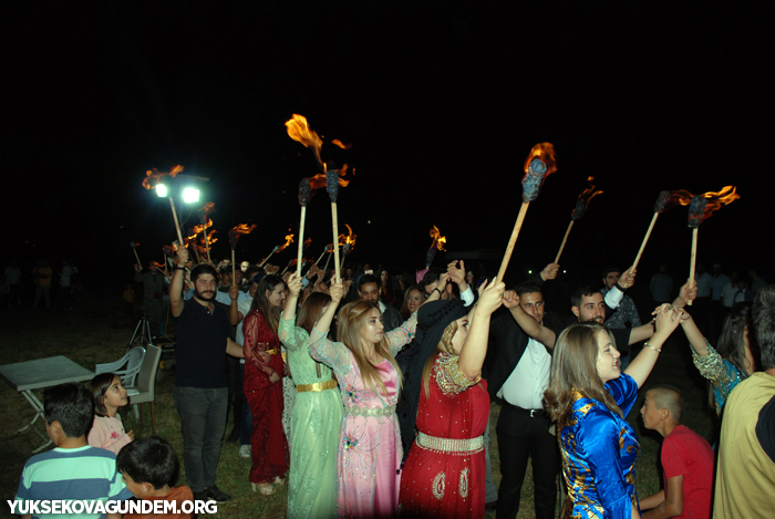 Karay Ailesinin mutlu günü 176