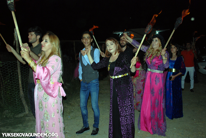 Karay Ailesinin mutlu günü 179