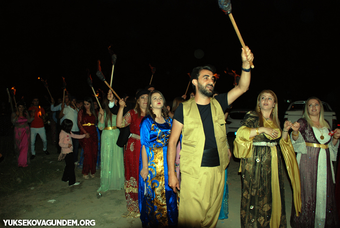 Karay Ailesinin mutlu günü 180