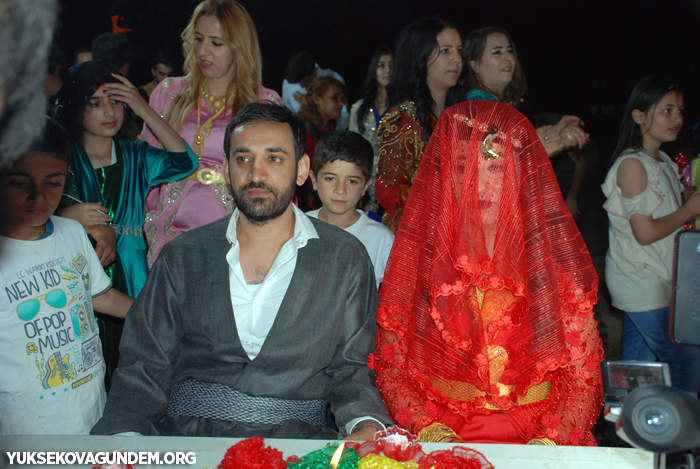 Karay Ailesinin mutlu günü 184