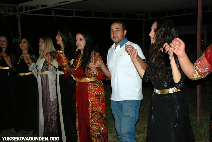 Karay Ailesinin mutlu günü 188