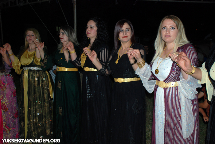 Karay Ailesinin mutlu günü 189