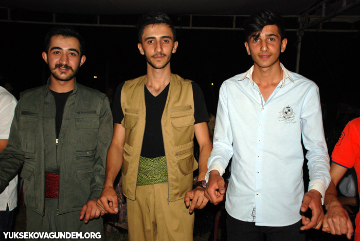 Karay Ailesinin mutlu günü 194