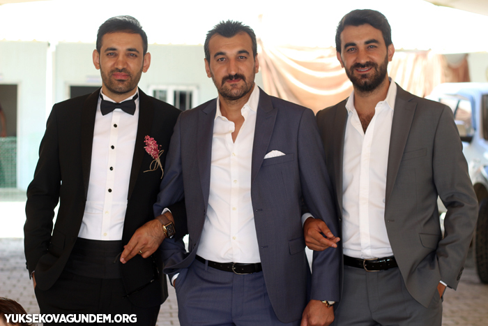 Karay Ailesinin mutlu günü 215