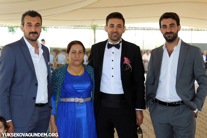 Karay Ailesinin mutlu günü 219