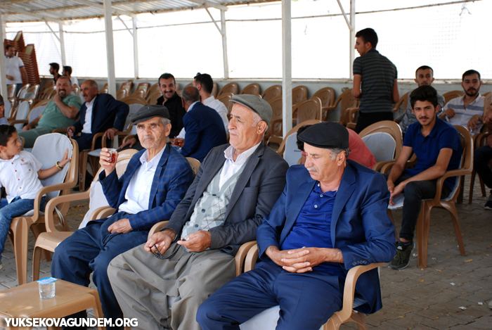 Karay Ailesinin mutlu günü 22