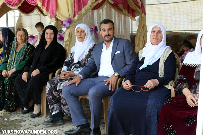 Karay Ailesinin mutlu günü 221