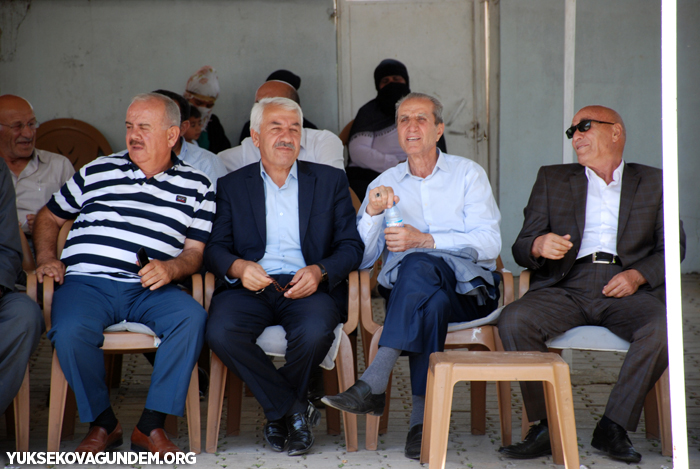 Karay Ailesinin mutlu günü 24
