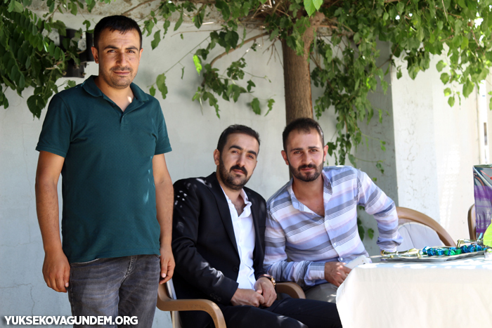 Karay Ailesinin mutlu günü 247