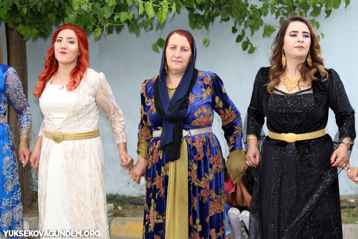 Karay Ailesinin mutlu günü 269