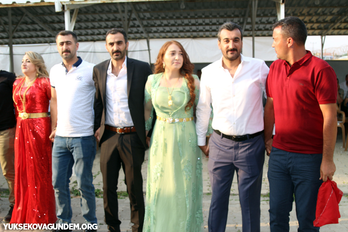 Karay Ailesinin mutlu günü 286