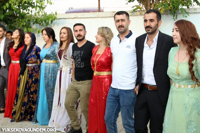 Karay Ailesinin mutlu günü 297