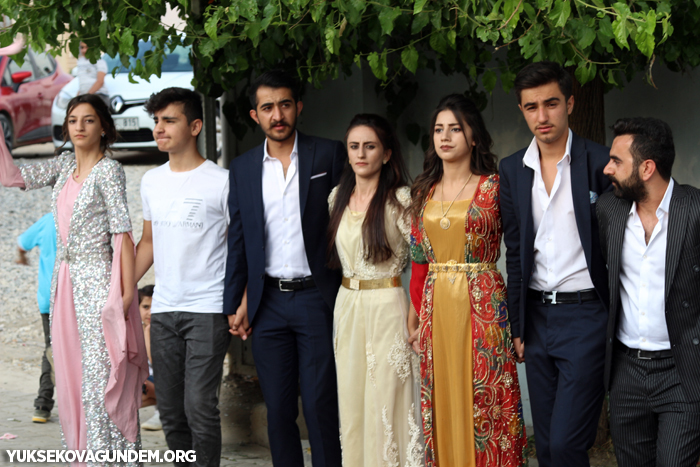 Karay Ailesinin mutlu günü 301