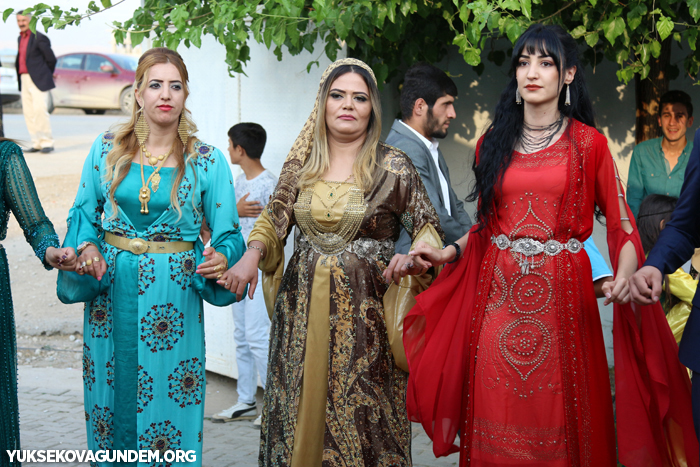 Karay Ailesinin mutlu günü 316