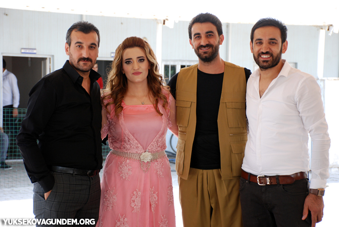 Karay Ailesinin mutlu günü 33