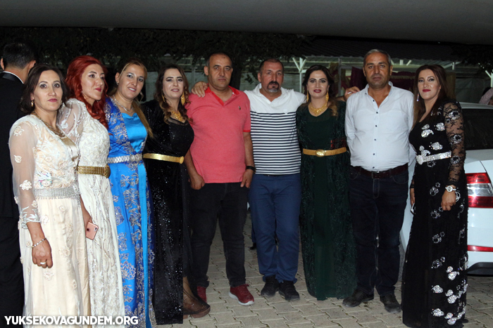 Karay Ailesinin mutlu günü 343