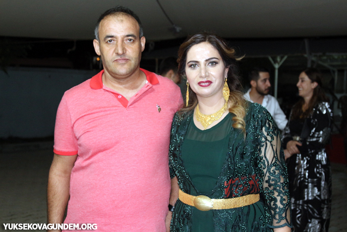 Karay Ailesinin mutlu günü 344