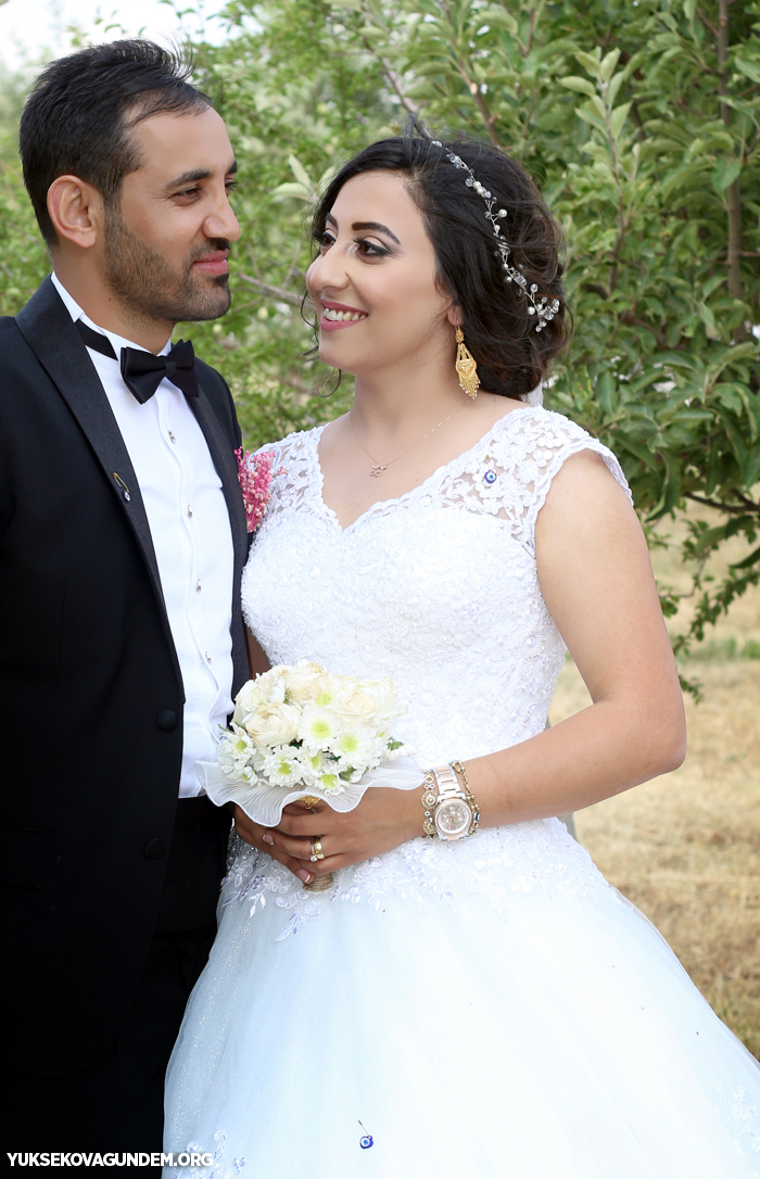 Karay Ailesinin mutlu günü 4