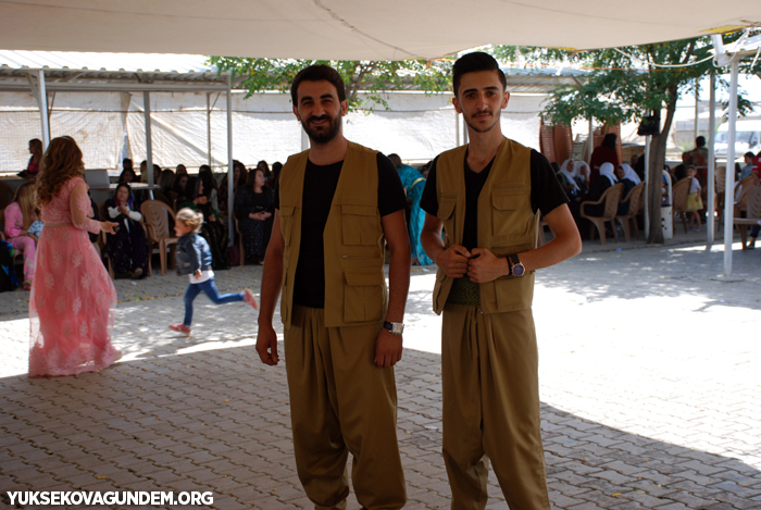 Karay Ailesinin mutlu günü 40