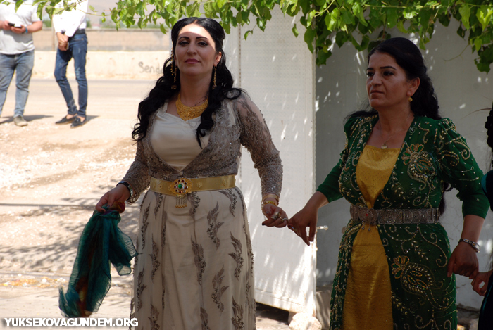 Karay Ailesinin mutlu günü 51