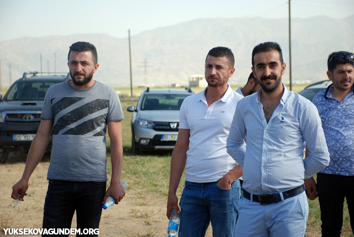 Karay Ailesinin mutlu günü 71