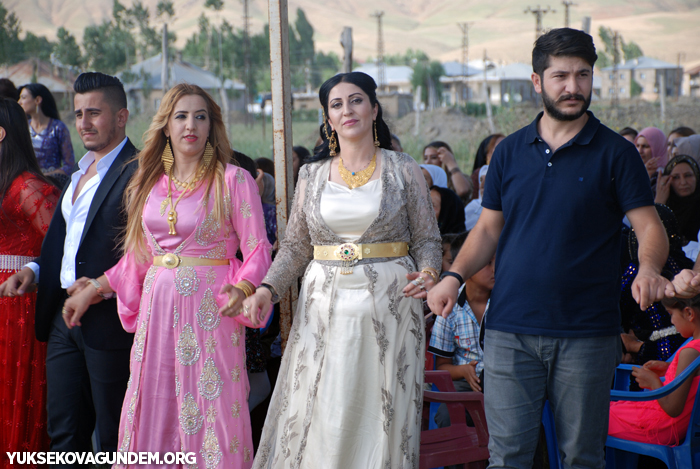 Karay Ailesinin mutlu günü 82