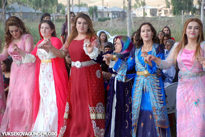 Karay Ailesinin mutlu günü 84