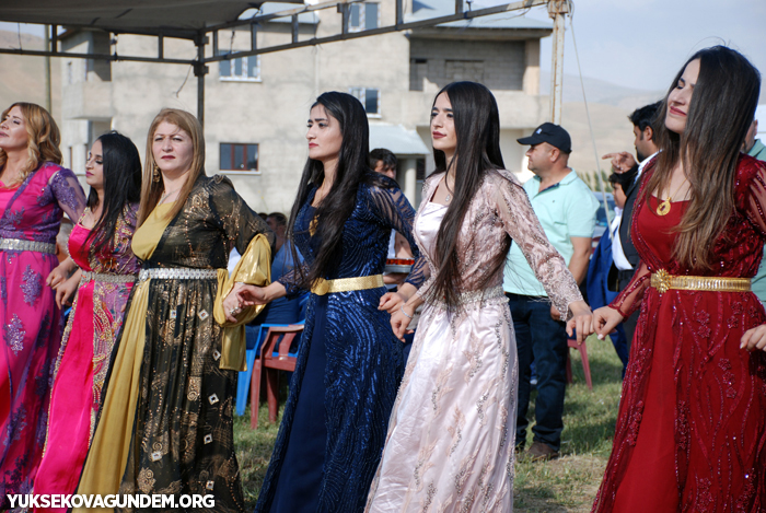 Karay Ailesinin mutlu günü 87