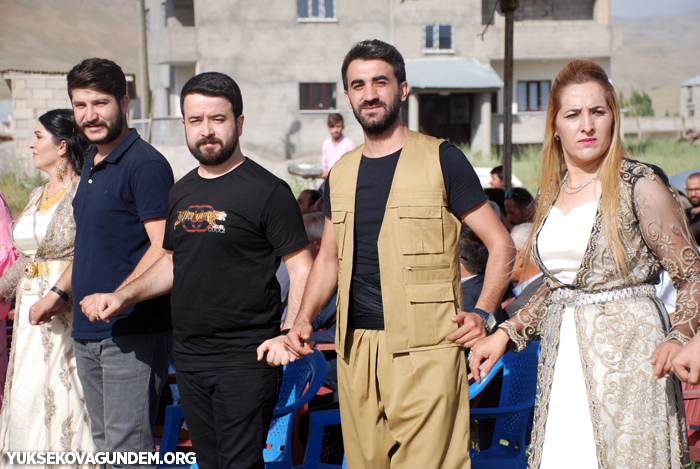 Karay Ailesinin mutlu günü 90